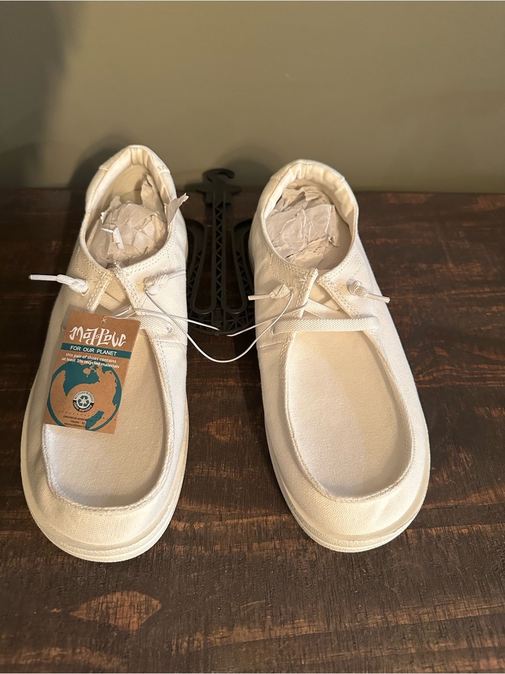 Mad Love Women's Cream Canvas Slip-On Slippers
